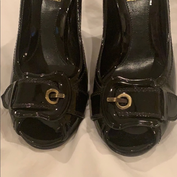 Fendi Black Patent Leather Heels. Size 6. - Picture 5 of 7